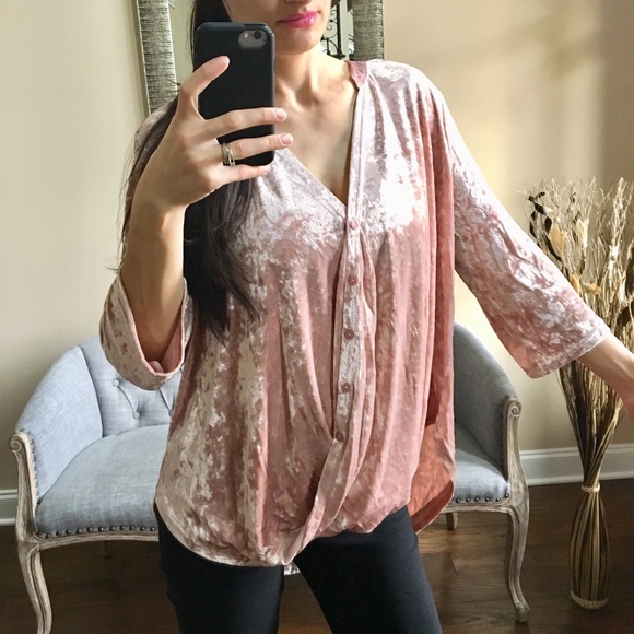 ✨NEW✨Velvet Soft Gathered Top - Picture 3 of 8